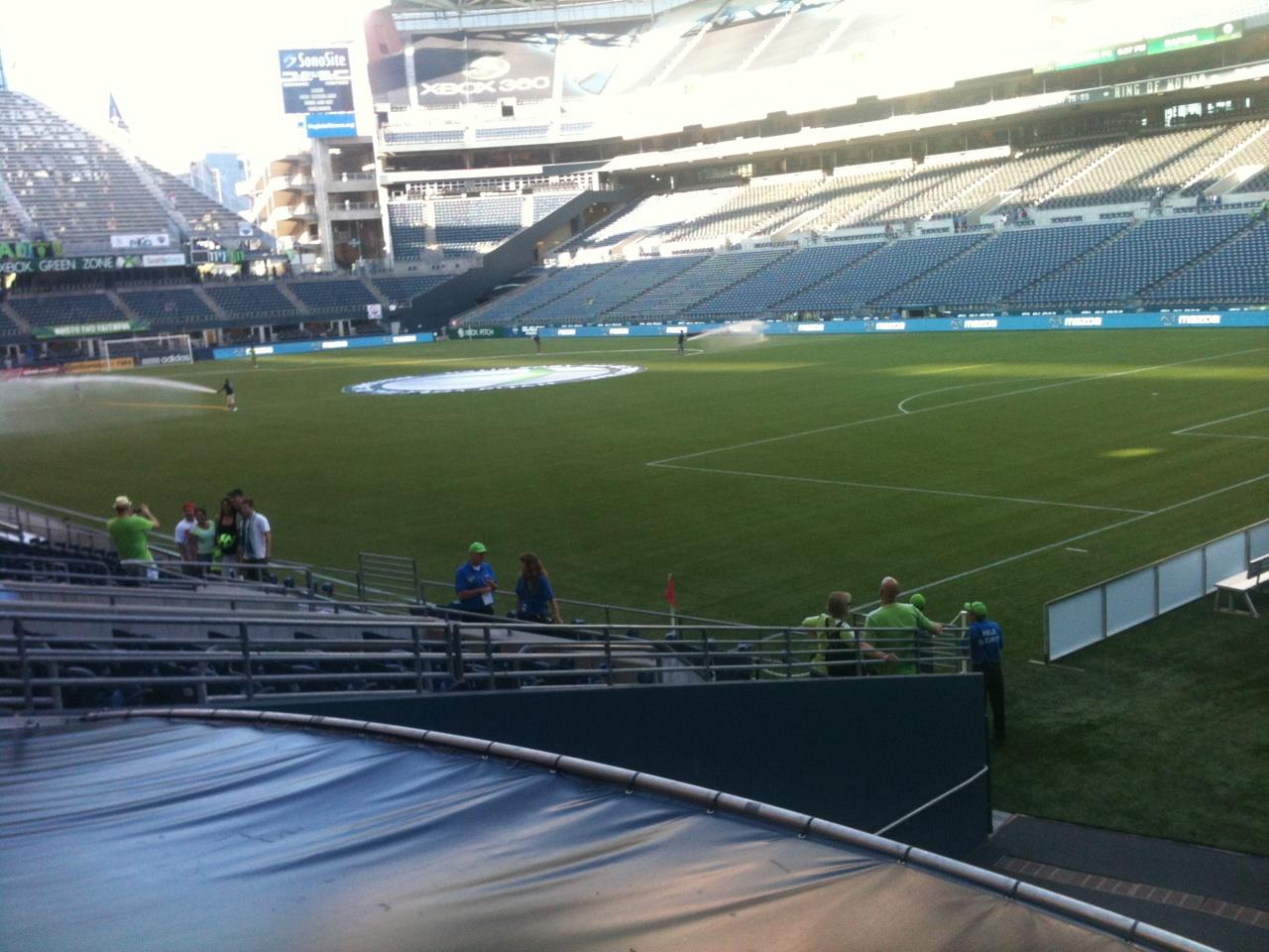 Lumen Field Section 128 Row R Seat 1